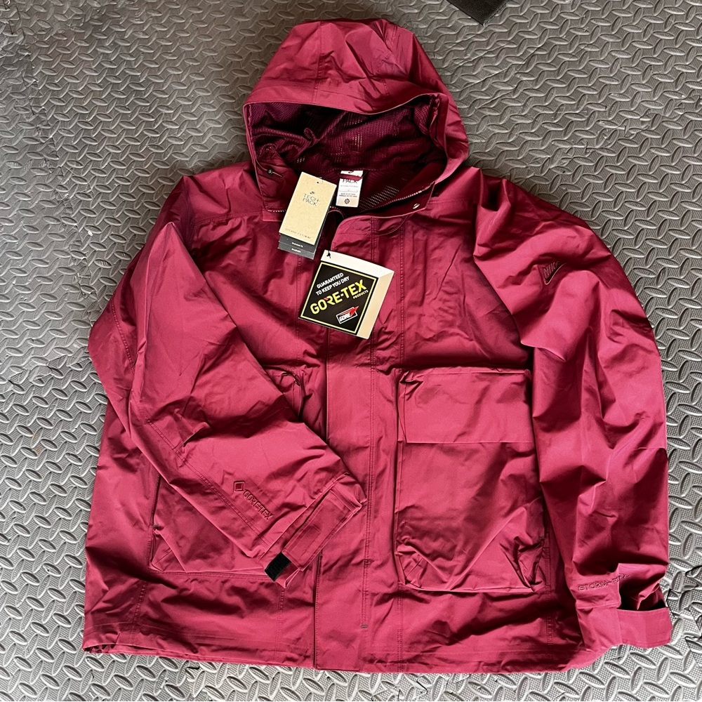 New w/ Tags!!! Nike Storm-Fit ADV Tech Pack Gore-Tex-Large